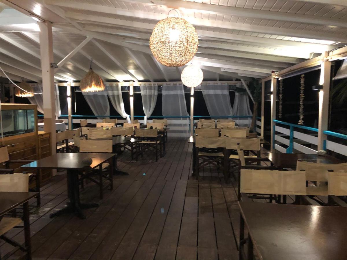 Brin D'Ile Anse Des Rochers Vue Mer A 50 M De La Plage Et Piscine Сен-Франсуа Экстерьер фото