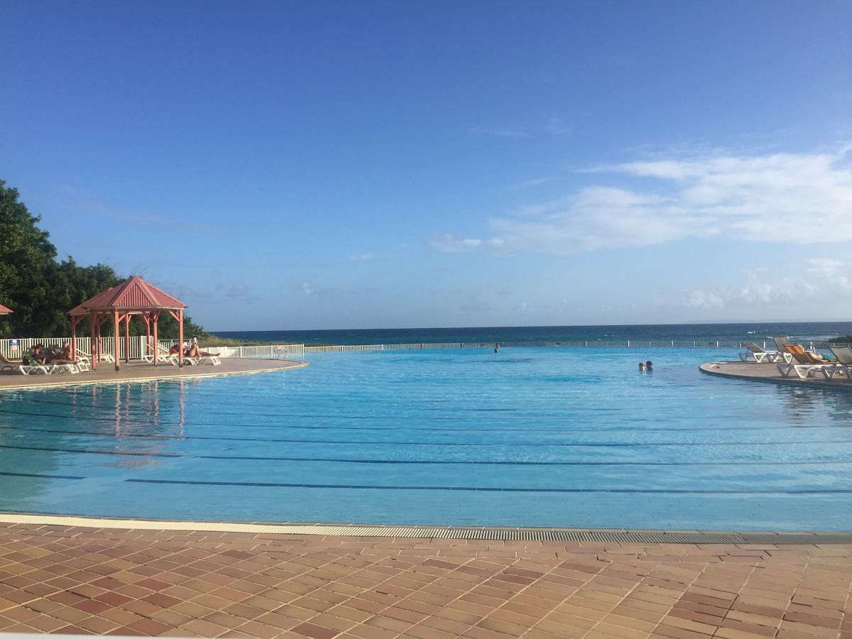 Brin D'Ile Anse Des Rochers Vue Mer A 50 M De La Plage Et Piscine Сен-Франсуа Экстерьер фото