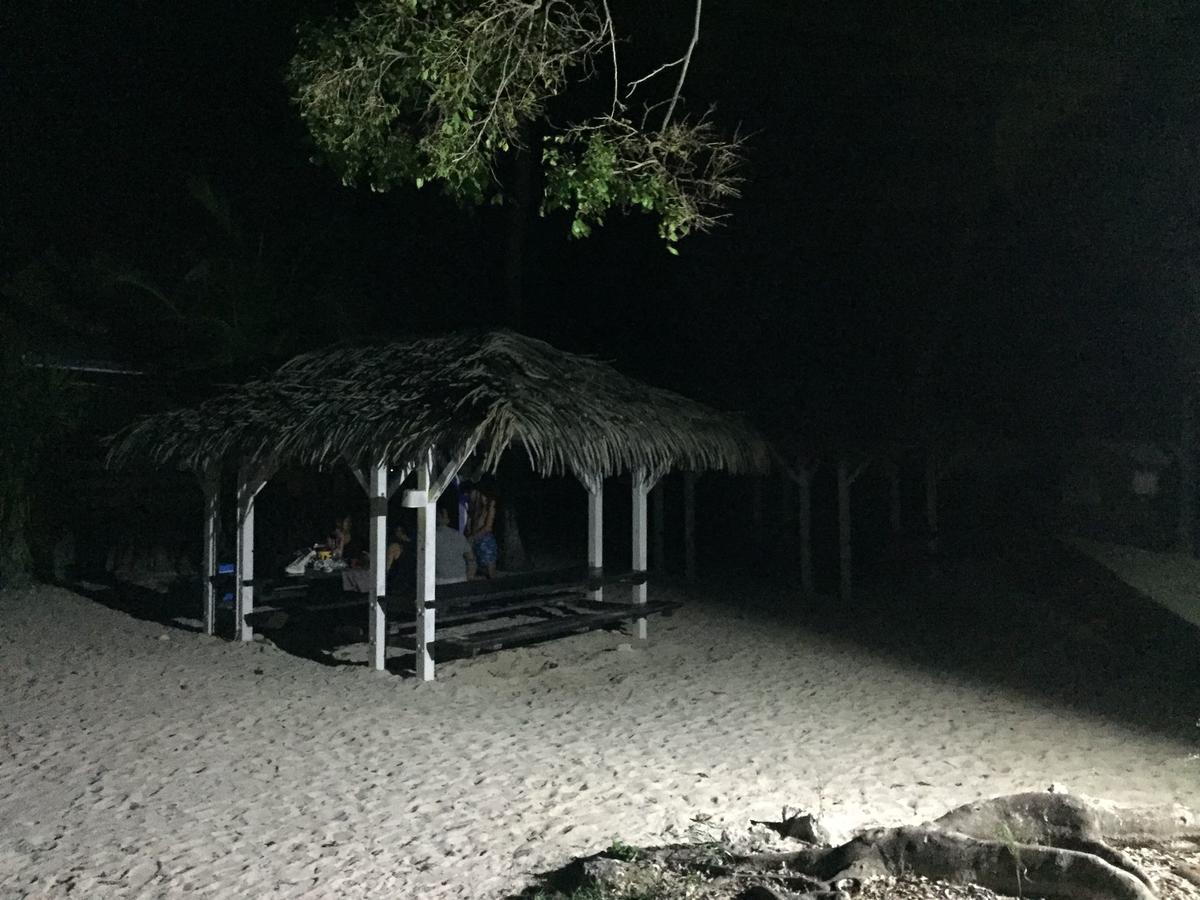 Brin D'Ile Anse Des Rochers Vue Mer A 50 M De La Plage Et Piscine Сен-Франсуа Экстерьер фото